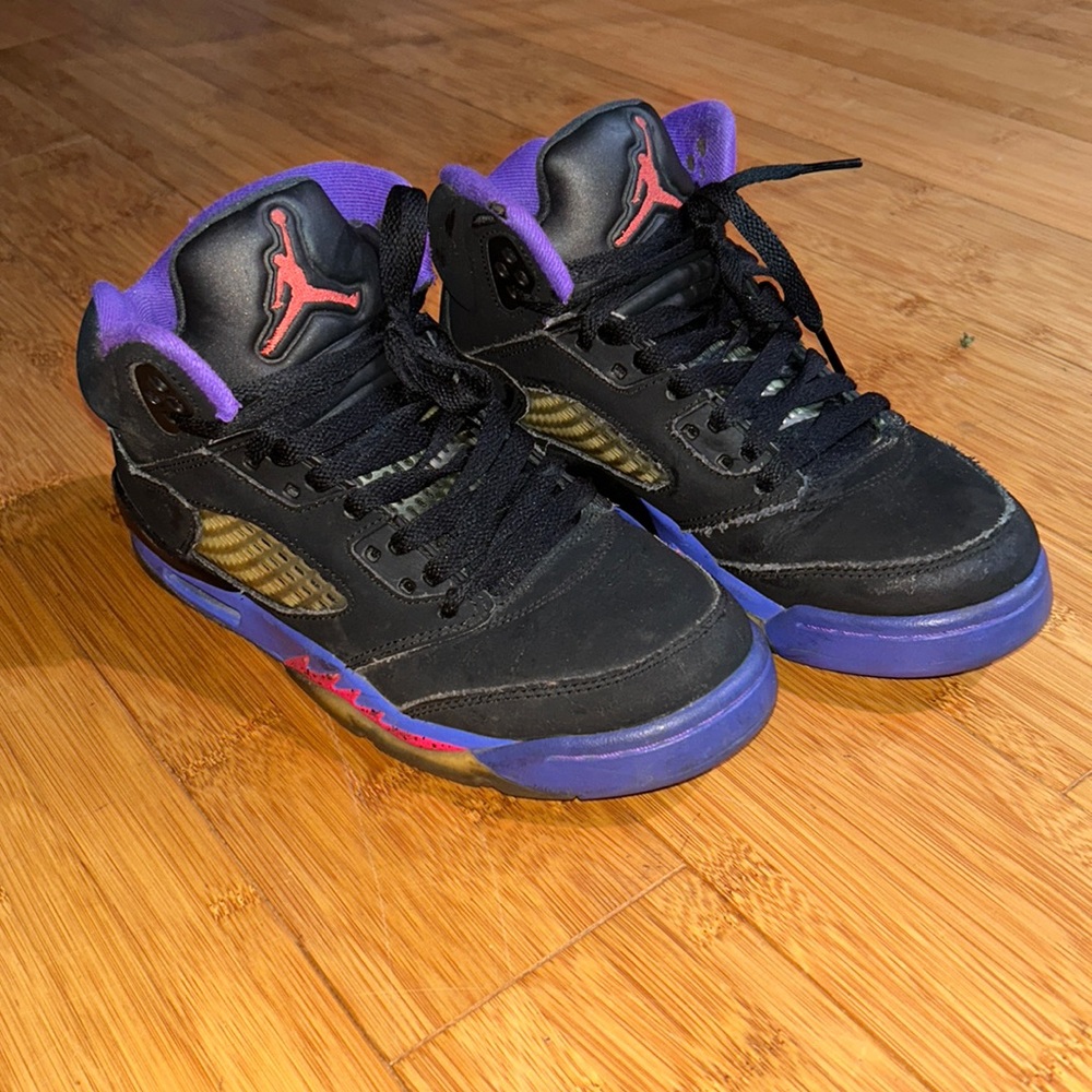 Jordan Raptor 5 size 5y (Women’s 6.5)
